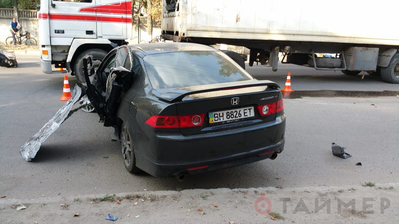 Drunken pro-Kiev Militant Hit and Killed Woman by Car in Odessa (Photo-report)