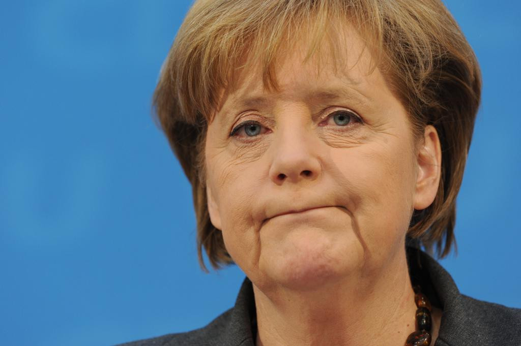 Merkel to Continue Policy Attracting Migrants to Germany