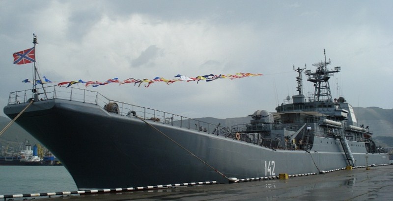 Russia's large landing warship to deliver supplies in Syria