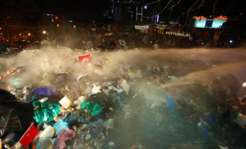 Turkish police disbands protesters with tear gas and water canon in Istanbul