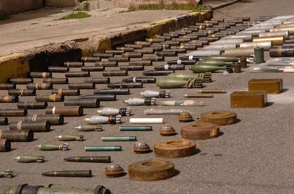 Syria's Forces Seized Rockets and half a ton of TNT from Militants in Southwestern Al Sweida Countryside  (Photos)