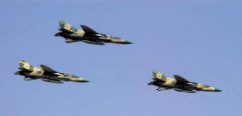 Syria's Air Force Pounds ISIS in Deir Ezzor