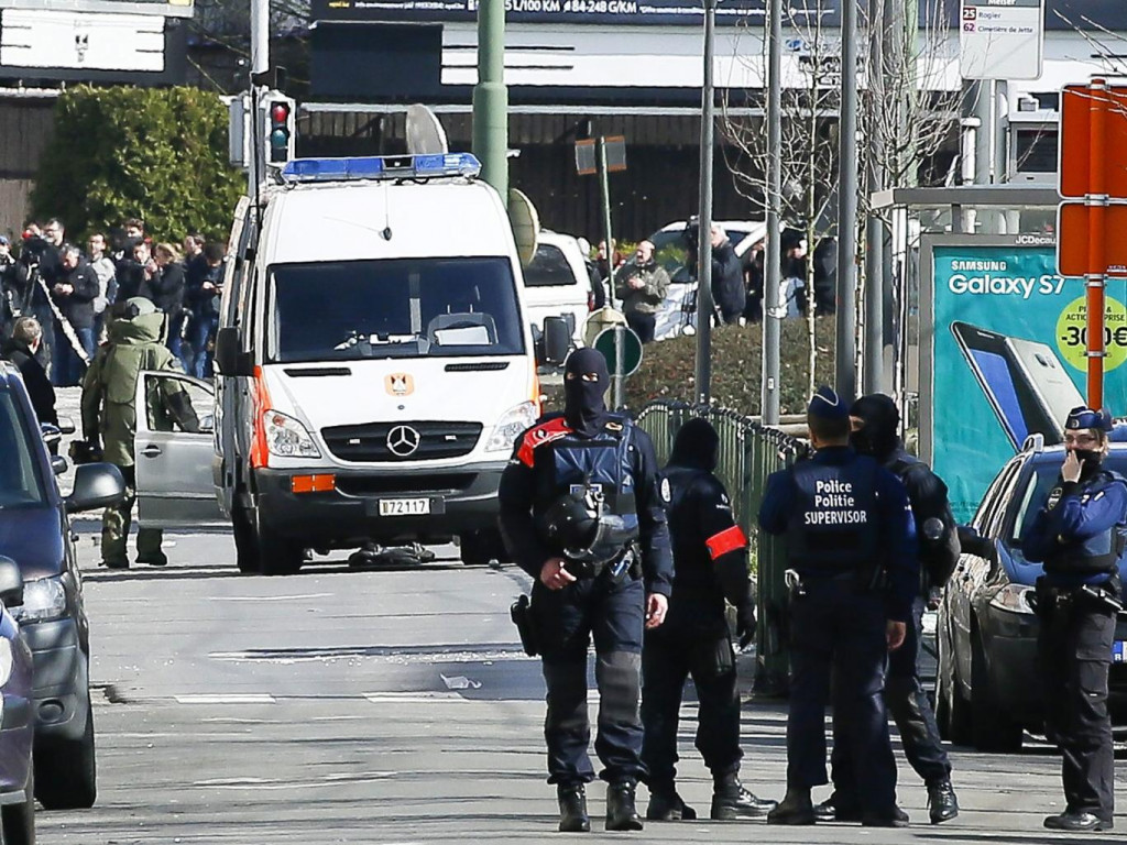 Terror Suspect Carrying Explosives Shot and Arrested in Belgium