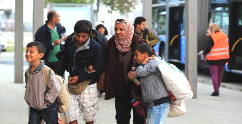 Germany receives first batch of legal refugees from Turkey