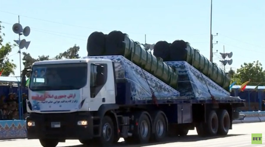 Russian S-300 SAM Missile at Military Parade in Iran (Video)