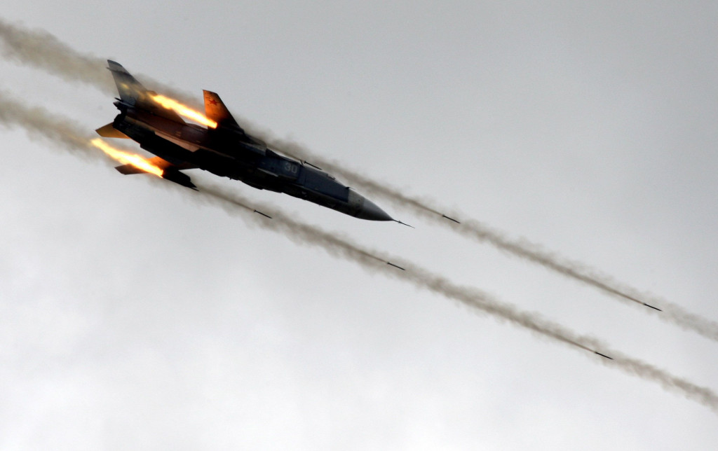 Syrian & Russian Warplanes Pound Terrorists in Aleppo Province