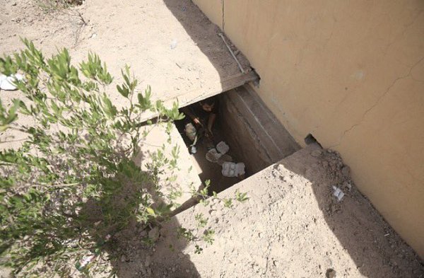 Shia Militia Unearths ISIS Tunnels Near Iraq's Fallujah (Video)