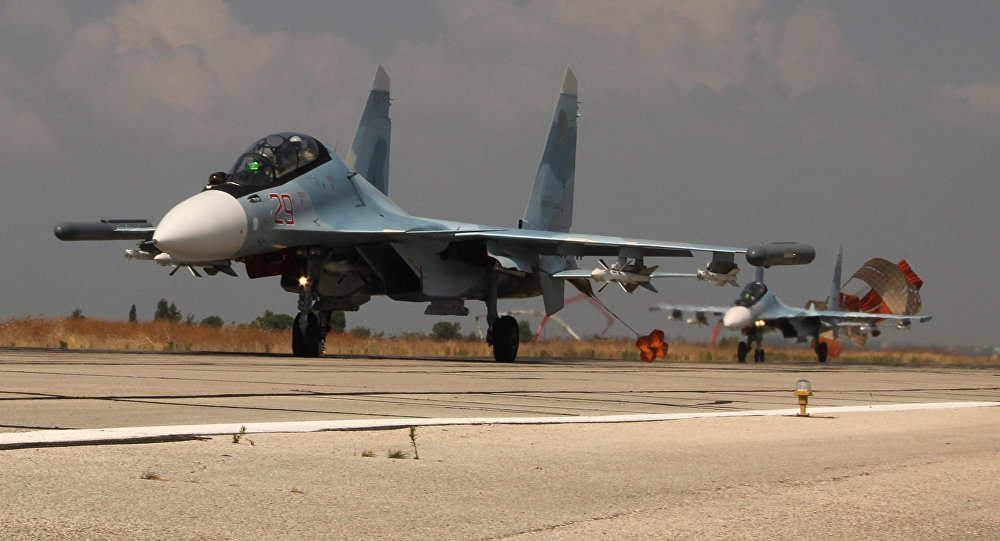 Russian Warplanes Smash Communication Towers Controlled by Militants in Syria