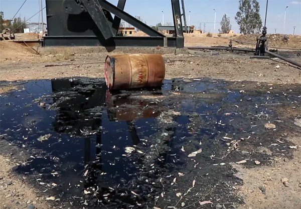 Syrian Army Seizes Oilfields in Homs and Raqqa Provinces (Photos)