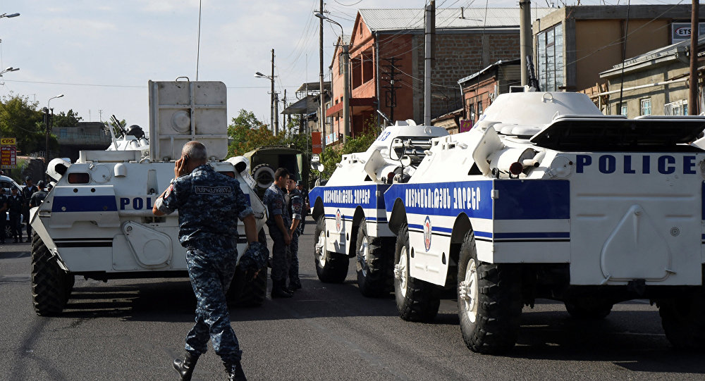 Radicals Seize Patrol Police Station in Armenia, Call to Rebellion