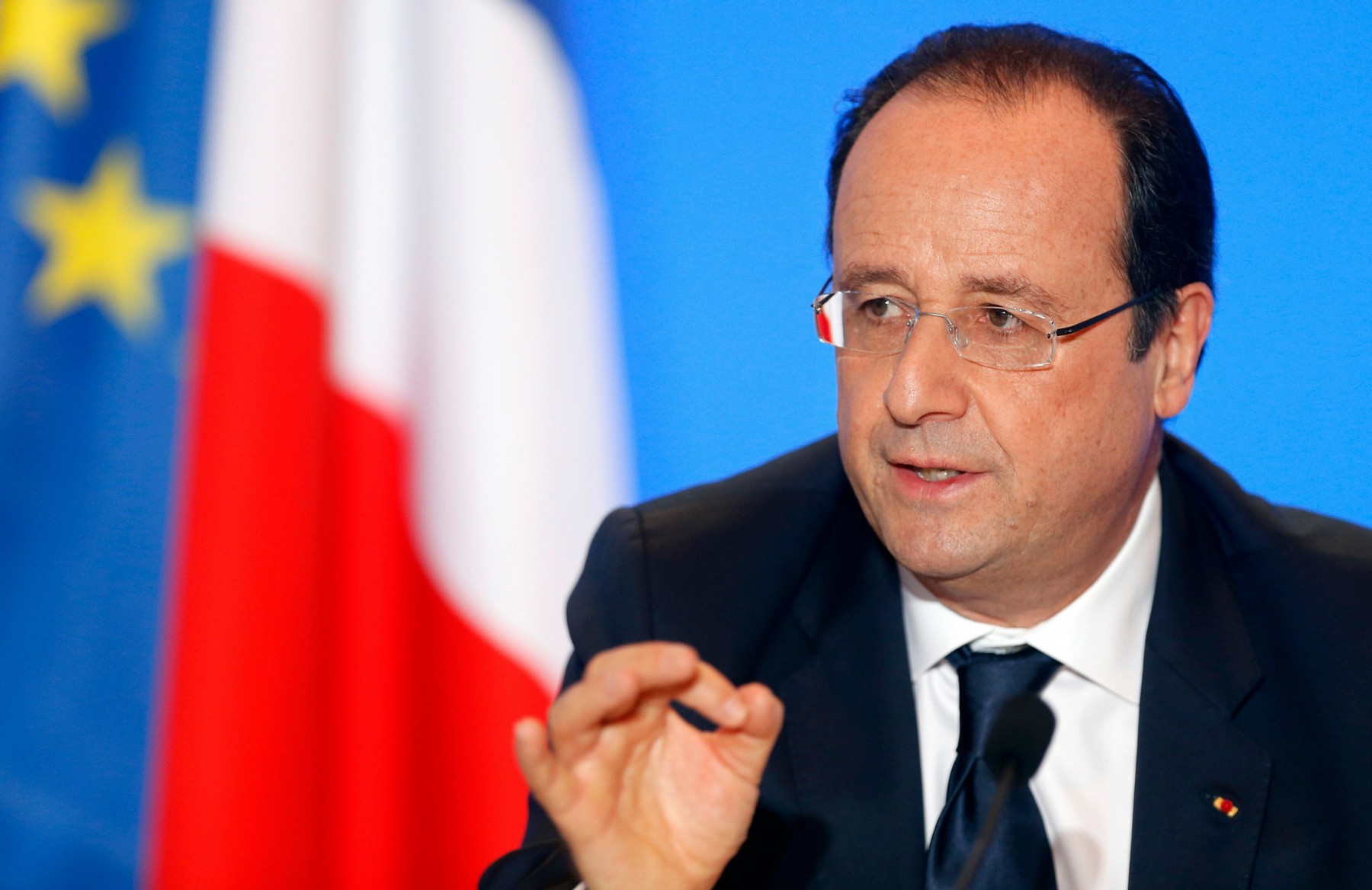 France to send aircraft carrier and additional military advisers to Iraq