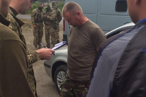 Ukrainian Commander Detained for Selling Munitions to Donbass Militias