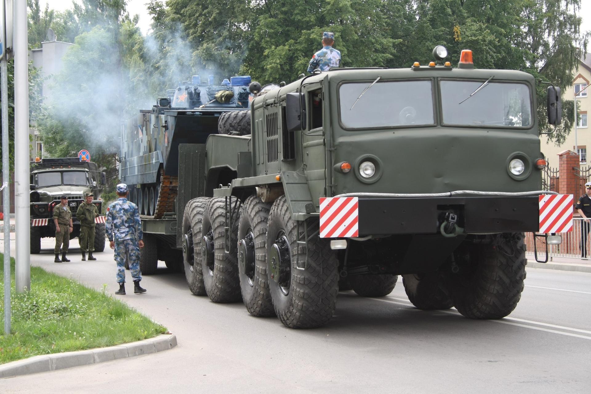 Chinese Marine ZBD05 Combat Vehicles Arrive to Russia (First Photos)