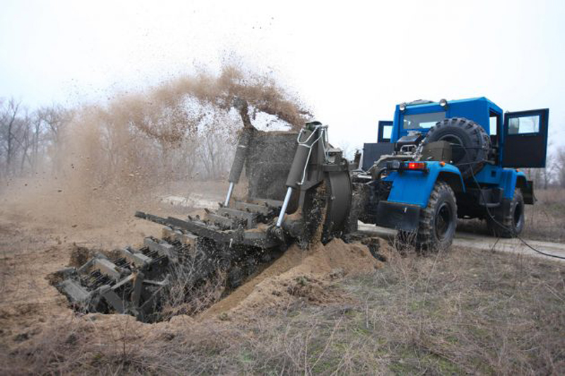 Ukraine Released New PZM-3 Armored Trencher Machine