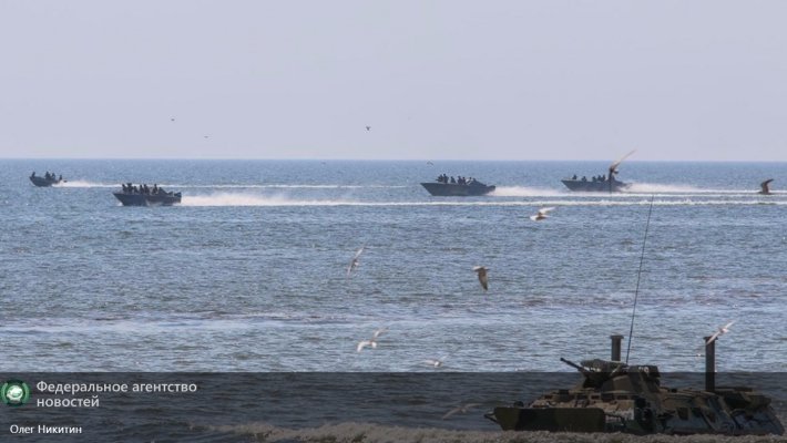 DPR Forces Launch Drills in South Coast of Donbass Region (Photoreport)