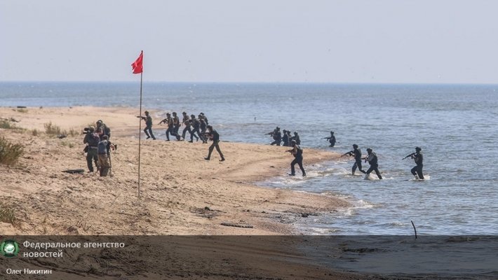 DPR Forces Launch Drills in South Coast of Donbass Region (Photoreport)