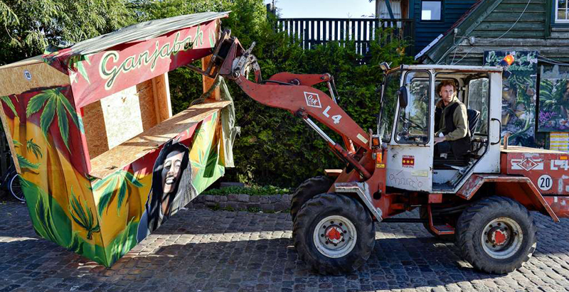 Pissed-off Copenhagen Residents Destroy Local ‘Hashish Supermarket’ (Video)