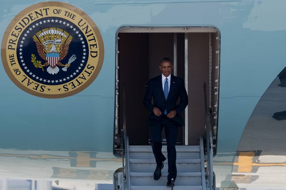 Humiliating Reception: No Ladder & Accompanying Delegation for Obama at G20 Summit (Photo & Video)