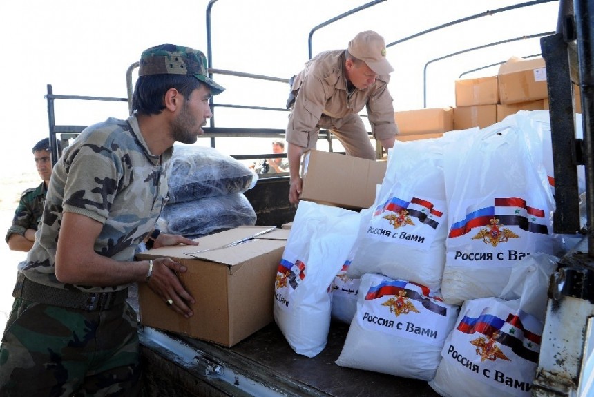 Russian Military Delivers 1.5 Tons of Humanitarian Aid in Aleppo