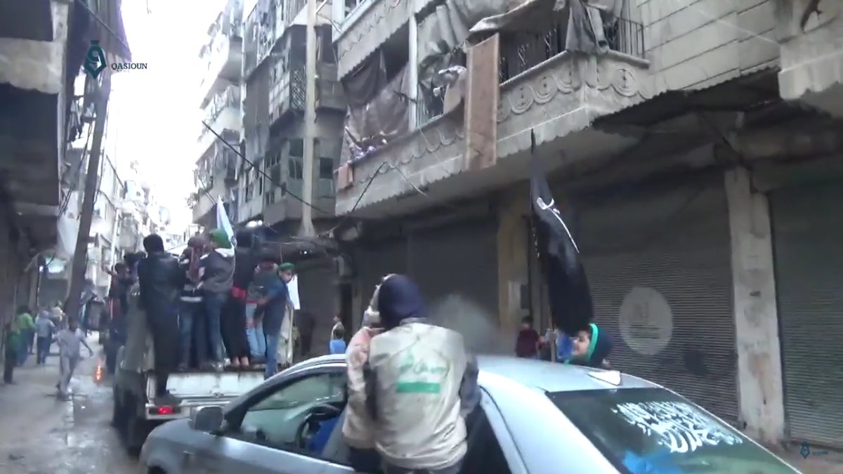 'Moderate Rebels' Besieged in Eastern Aleppo Show Their Real Face, Wave Al-Nusra (Al-Qaeda) Flags - Photos