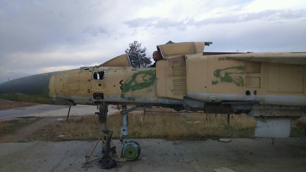 Syrian Army in Kweires Airbase South of al-Bab (Photos)