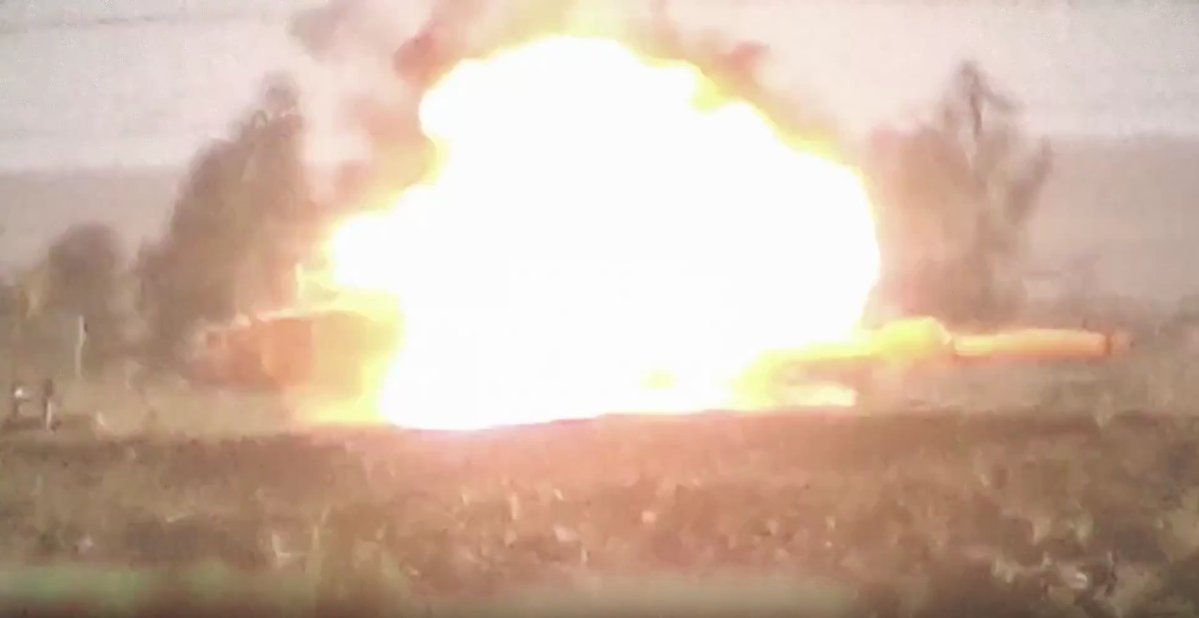 Another US-made Abrams Battle Tank Hit by ISIS Guided Missile near Mosul - Photos