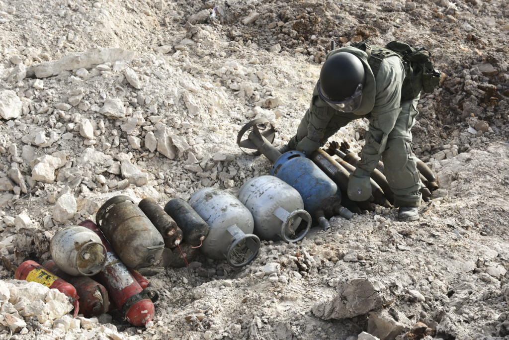 Russian Engineers Demining Aleppo City - Photo Report