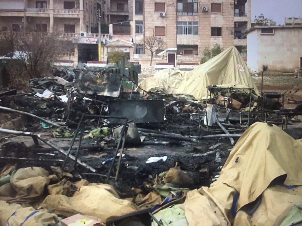 2 Russian Paramedics Killed 1 Injured In Aleppo. Ministry of Defense Says Militants Hand Exact Coordinates for Attack