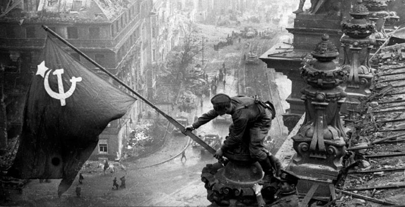 Russia Recreates Idritsa-Berlin Motor Rifle Division Hoisted Flag of Victory over Reichstag in 1945