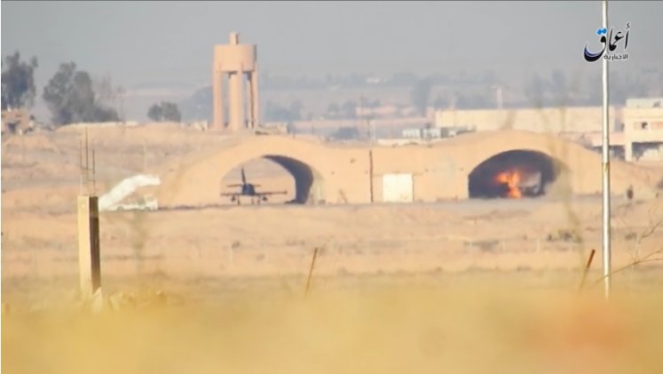 ISIS Destroyed 2 Syrian Warplanes In Deir Ezzor Airport (Photos)