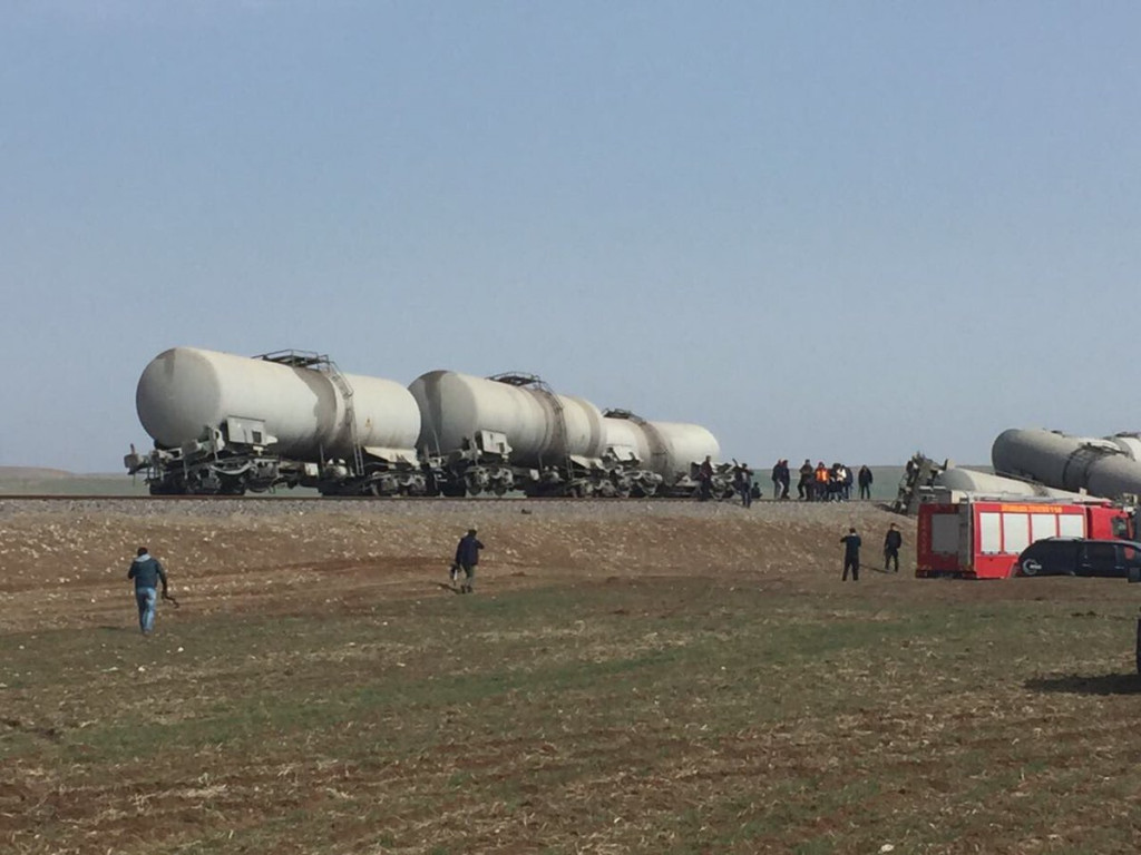 Kurdish Rebels Attack Freight Train In Turkey (Photos)