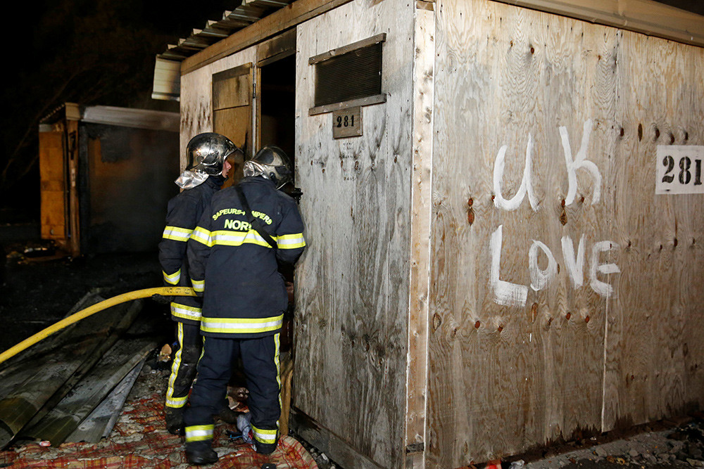 French Migrant Camp Burns to Ground after Massive Brawl (Photo, Video)