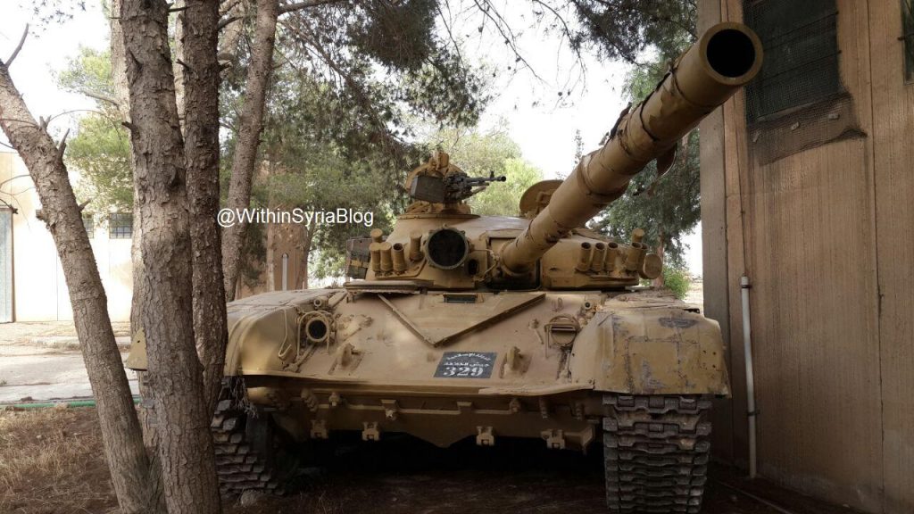 ISIS tanks from the "Workshop" to the "Farm" - Big Photo Report