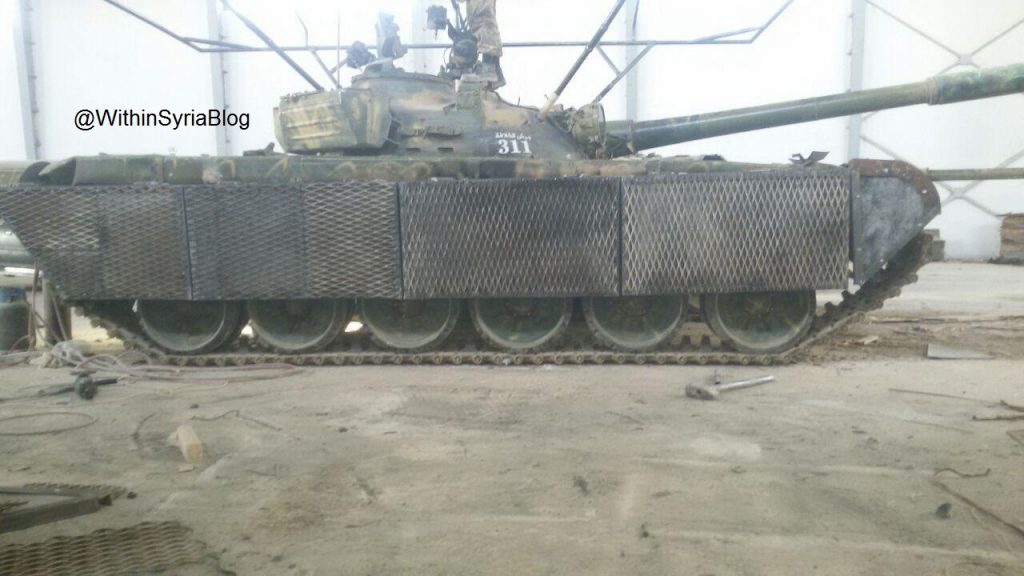 ISIS tanks from the "Workshop" to the "Farm" - Big Photo Report