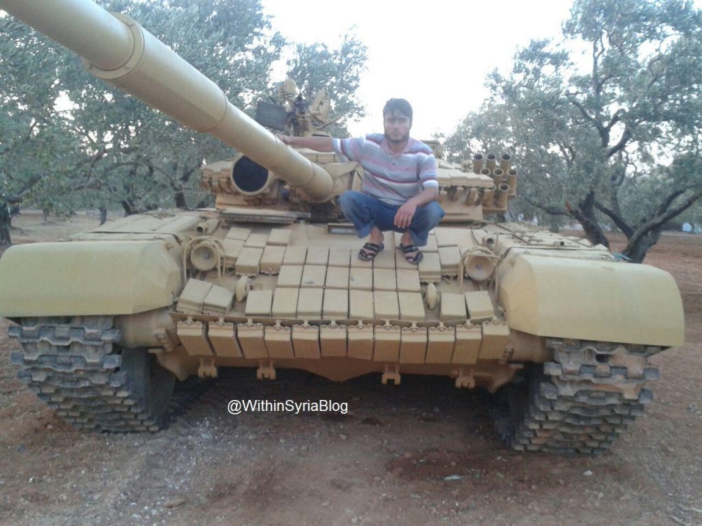 ISIS tanks from the "Workshop" to the "Farm" - Big Photo Report