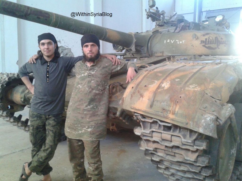 ISIS tanks from the "Workshop" to the "Farm" - Big Photo Report