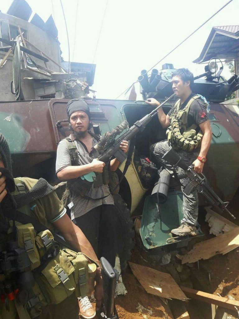 ISIS Repels Army Attack, Captures Weapons And Equipment In Marawi (Photos)