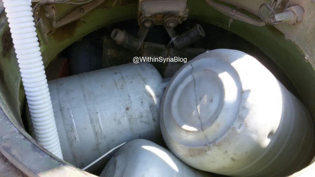 ISIS tanks from the "Workshop" to the "Farm" - Big Photo Report