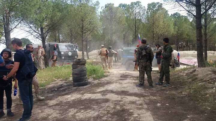 Photos: Syrian, Russian Flags At Checkpoints In YPG-held Area In Northern Syria