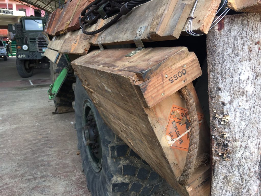 Self-Made Outside-Mounted Defenses For Philippine Army Armoured Veheicles In Marawi - Photos