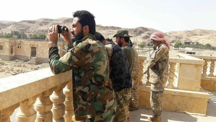 Photo Confirmation: Tiger Forces Fighters In Ukayrshah And Dahlah Villages Near Euphrates River In Raqqah Province