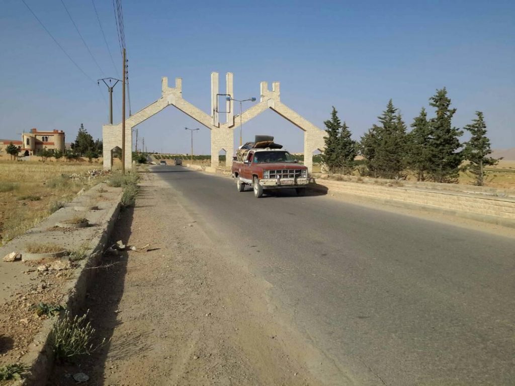 Syrian Refugees Return From Lebanon To Villages In Western Qalamoun (Photos)