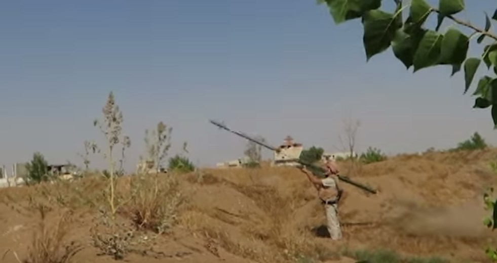 Russian Troops Use Verba MANPAD In Damascus Countryside (Video)