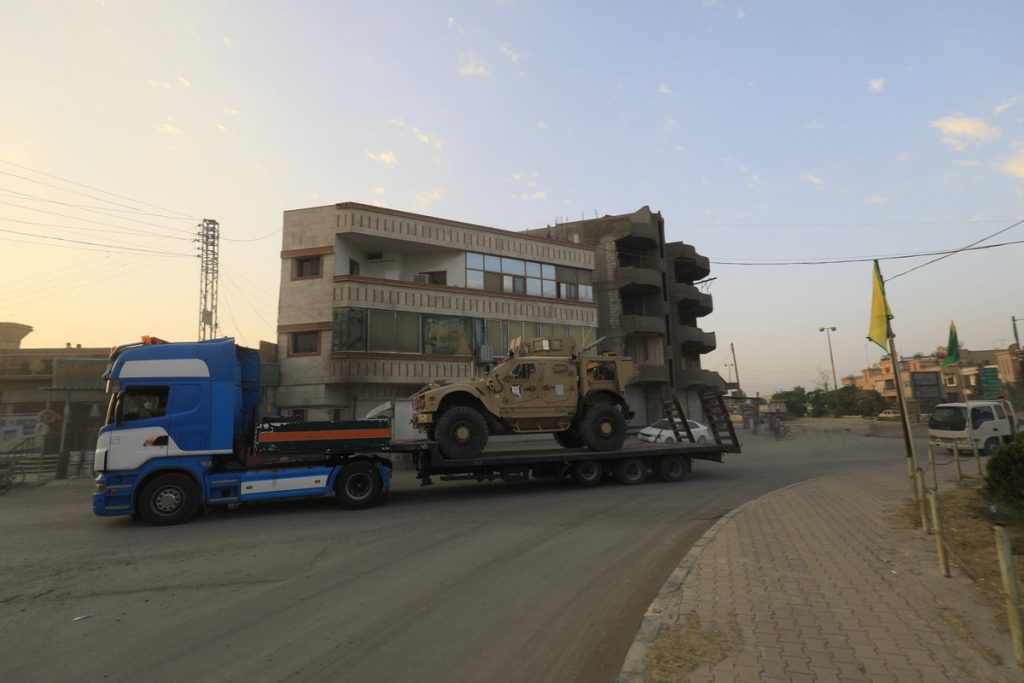 SDF Moves More Military Equipment To Deir Ezzor Frontlines (Photo)