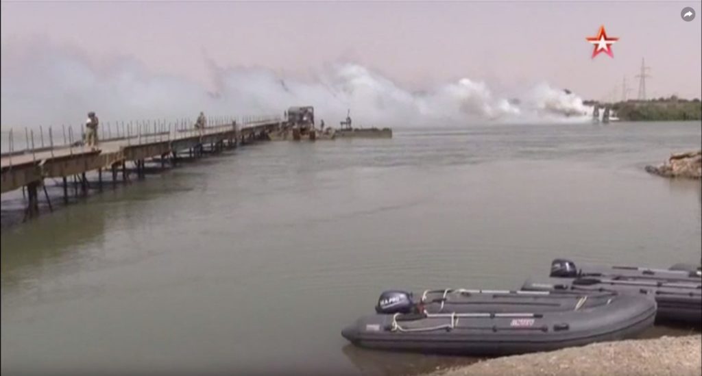 Russian Troops Established Temporary Bridge Trought Euphrates Near Deir Ezzor (Video, Photos)