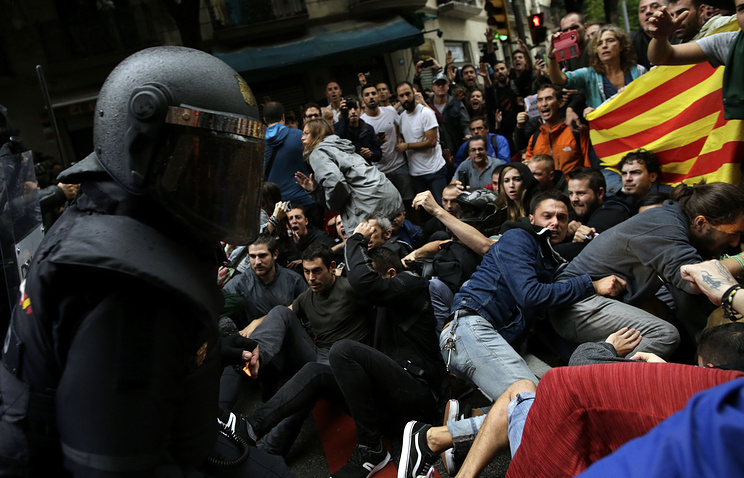 Over 460 People Injured In Police Crackdown On Independence Referendum In Catalonia