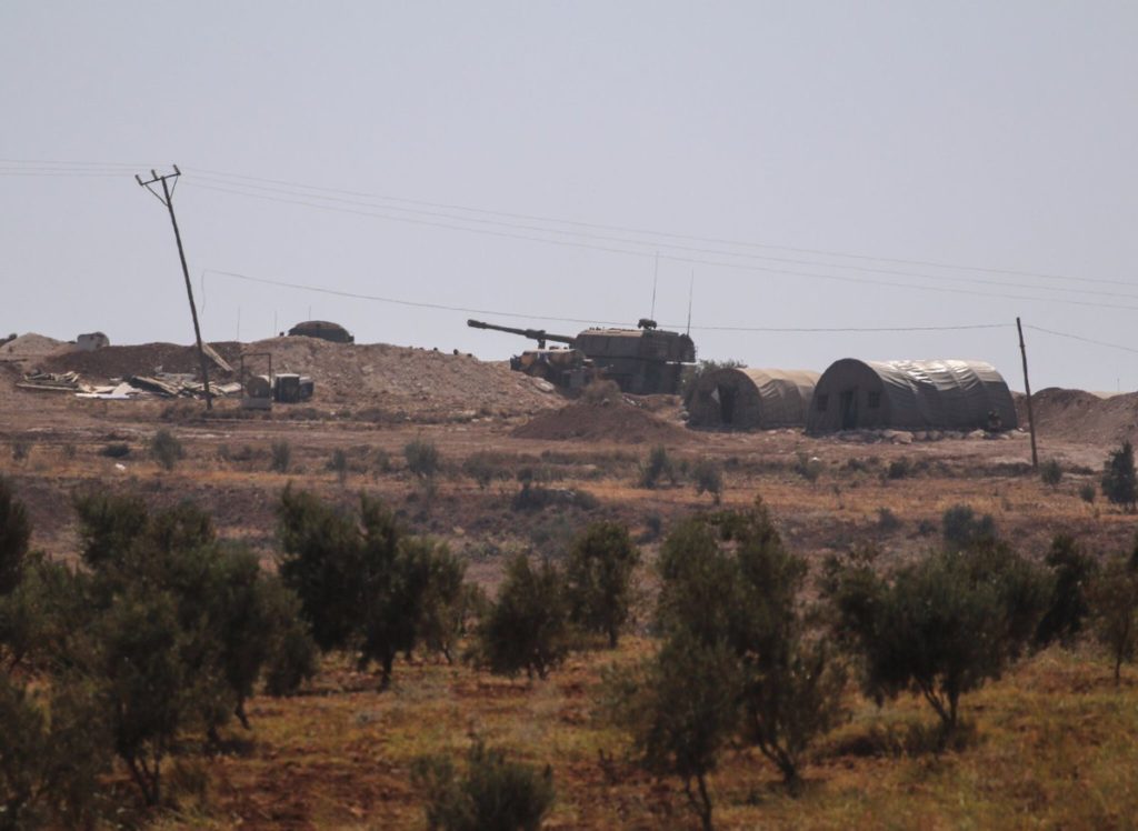 Video: Turkish Leopard Battle Tanks Moving To Border With Syria's Idlib Province