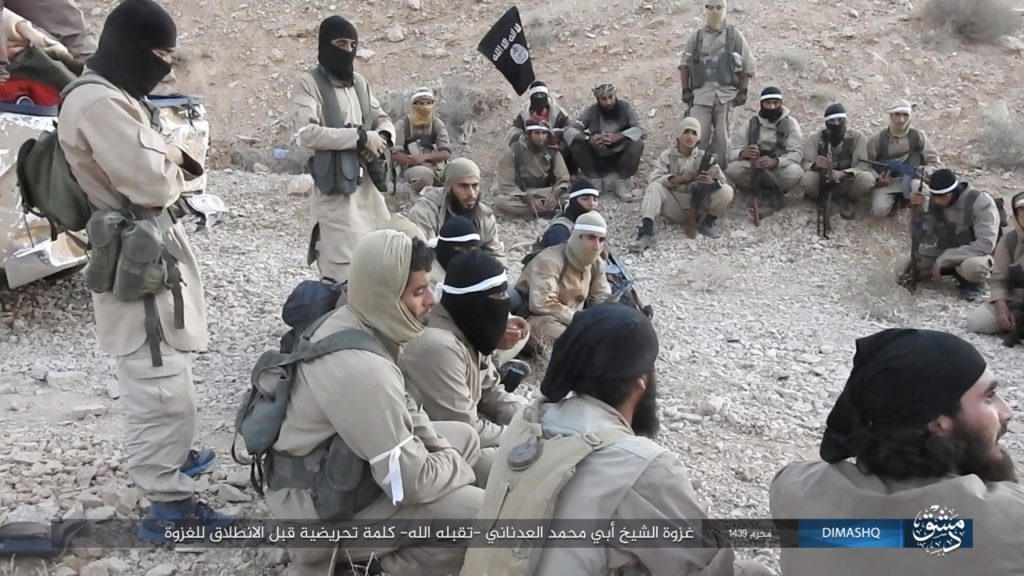 ISIS Releases Photo Set From al-Qaryatayn Countryside, Confirms Its Had Notable Force In Area