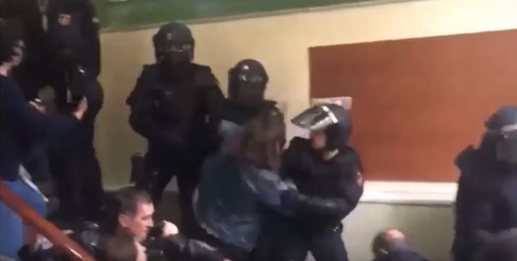 Face Of European "Democracy": Spainish Police Brutally Opressing Supporters Of Catlan Independence (Videos)