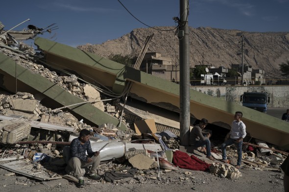 Earthquake Rocked Iraq-Iran Border Region, More Than 350 Dead And Nearly 6000 Injured